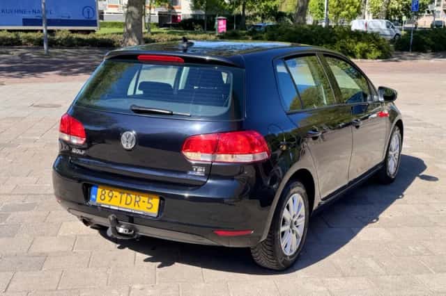 Volkswagen Golf (2012) thumbnail 4