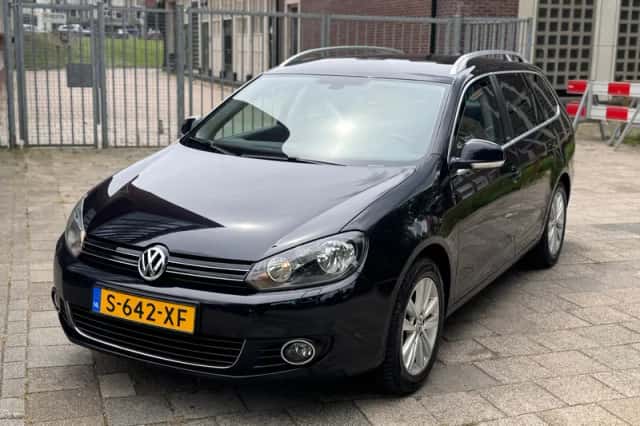Volkswagen Golf (2012) thumbnail 1
