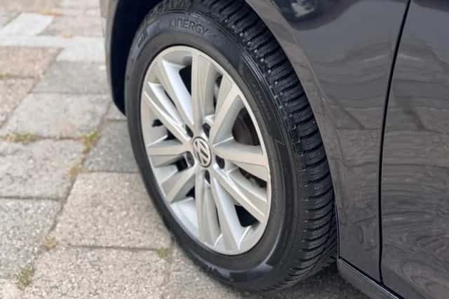 Volkswagen Golf (2012) thumbnail 5