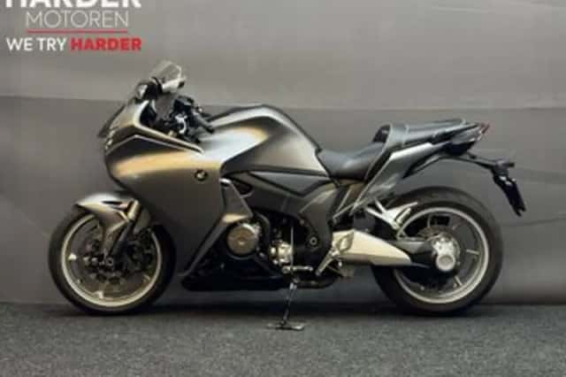 Honda VFR (2010) thumbnail 4
