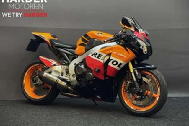 Honda CBR (2012) thumbnail 1
