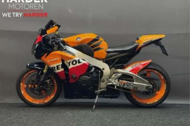 Honda CBR (2012) thumbnail 4