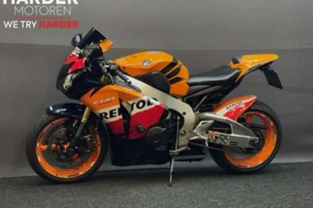 Honda CBR (2012) thumbnail 5