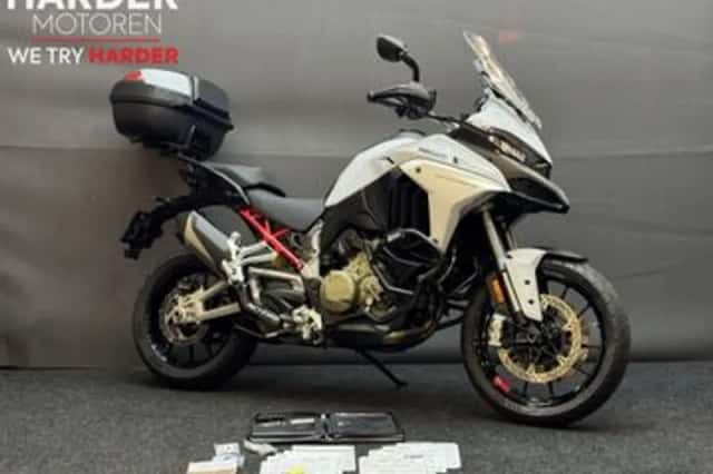 DUCATI MULTISTRADA (2022) thumbnail 1