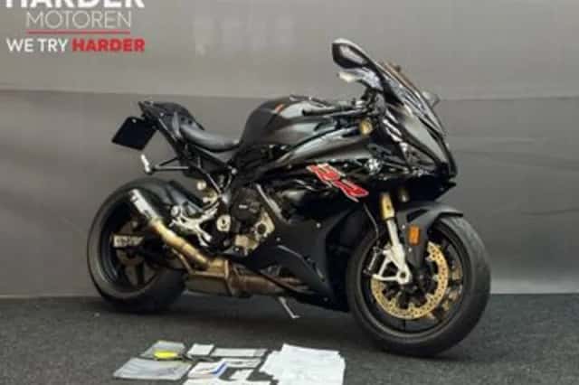 BMW S (2021) thumbnail 1