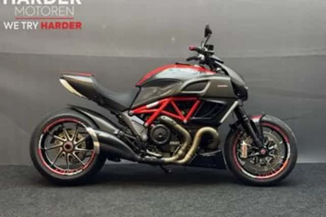 DUCATI DIAVEL (2012) thumbnail 2