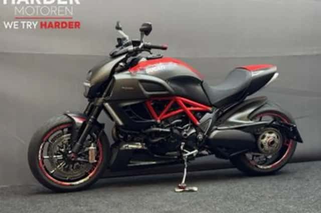 DUCATI DIAVEL (2012) thumbnail 4