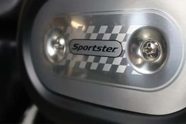 HARLEY-DAVIDSON SPORTSTER (2002) thumbnail 4