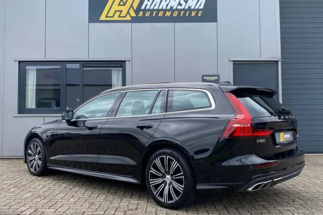Volvo V60 (2019) thumbnail 3
