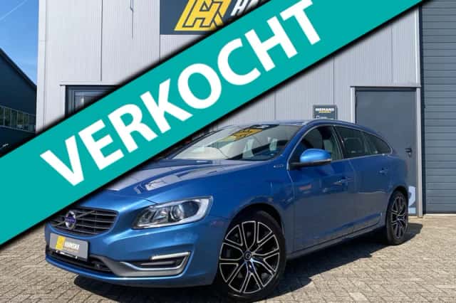 Volvo V60 (2016) thumbnail 1