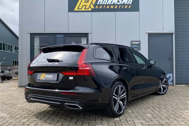 Volvo V60 (2022) thumbnail 6