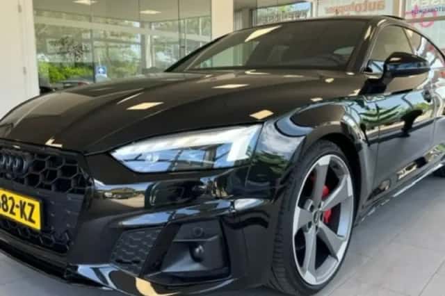 Audi A5 (2022) thumbnail 1