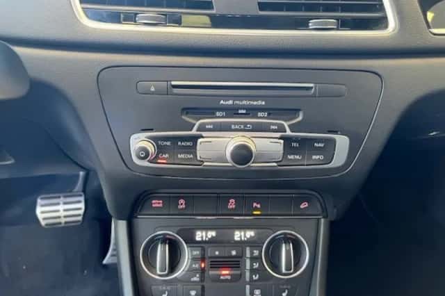 Audi Q3 (2015) thumbnail 106