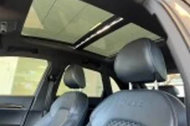Audi Q3 (2015) thumbnail 59