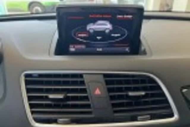 Audi Q3 (2015) thumbnail 68