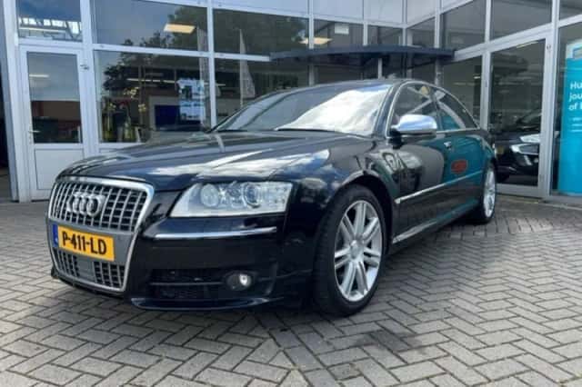 Audi S8 (2006) thumbnail 2