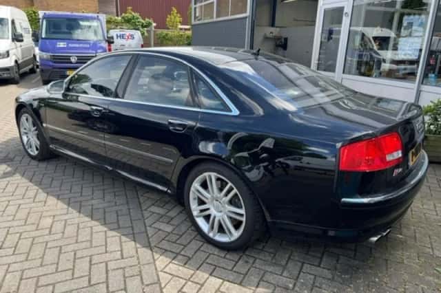 Audi S8 (2006) thumbnail 3