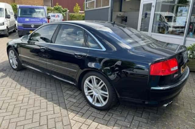 Audi S8 (2006) thumbnail 3