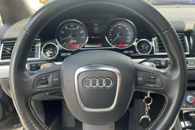 Audi S8 (2006) thumbnail 26