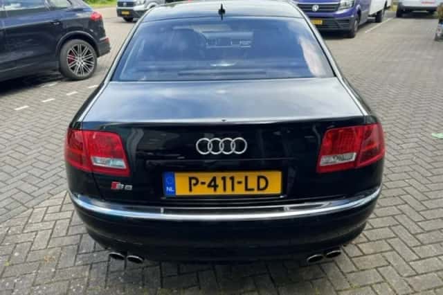Audi S8 (2006) thumbnail 4