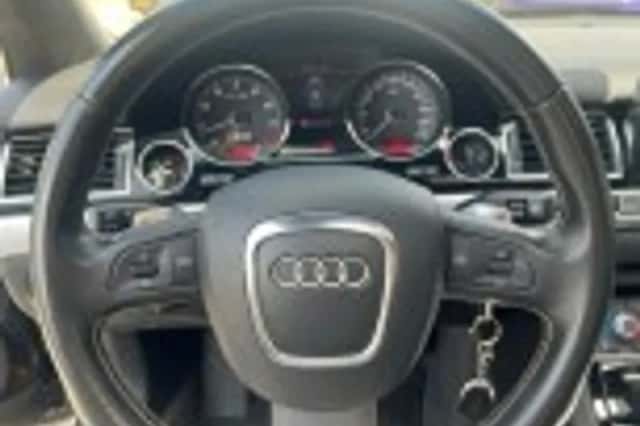 Audi S8 (2006) thumbnail 61