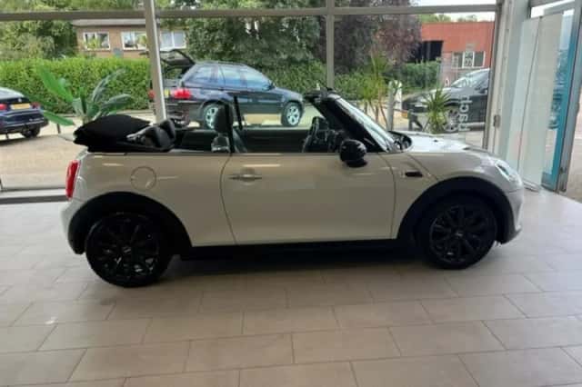 MINI Cabrio (2016) thumbnail 6