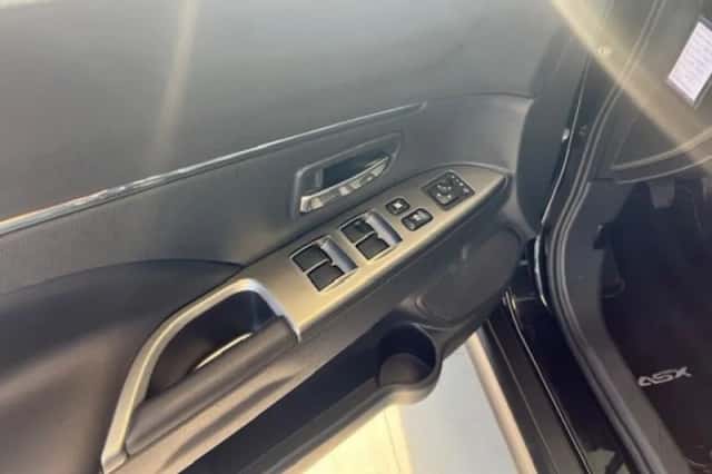 Mitsubishi ASX (2018) thumbnail 16