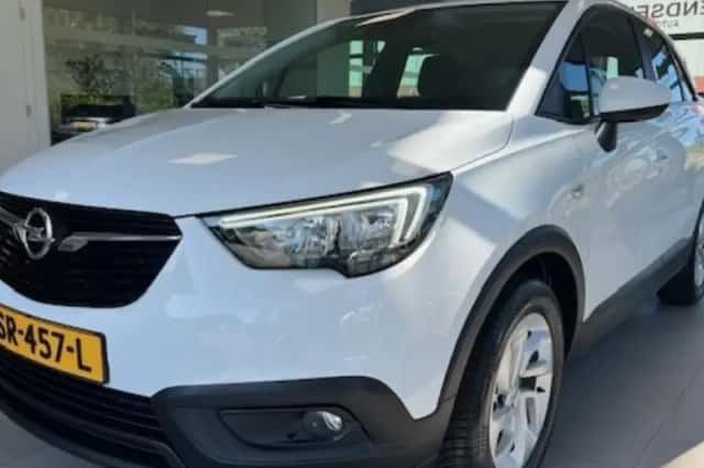Opel Crossland X (2017) thumbnail 1