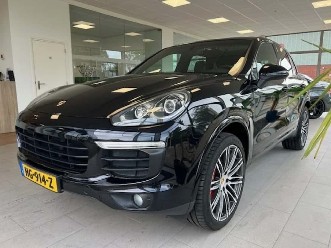 Porsche Cayenne (2015) — foto 1