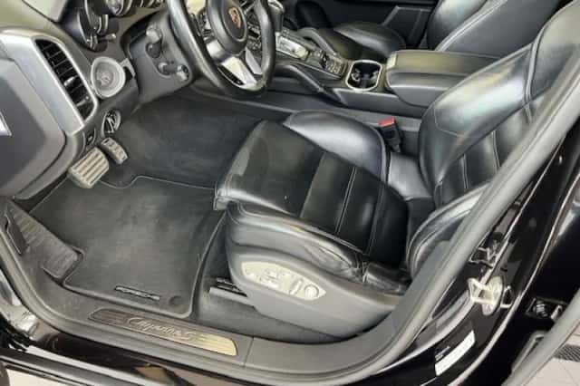 Porsche Cayenne (2015) thumbnail 102