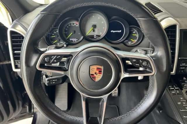 Porsche Cayenne (2015) thumbnail 105