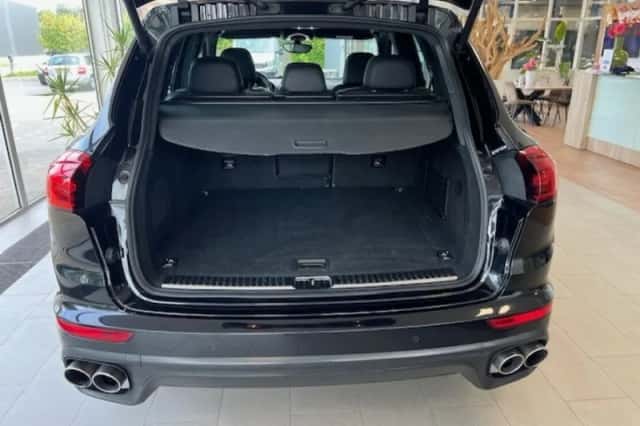 Porsche Cayenne (2015) thumbnail 15