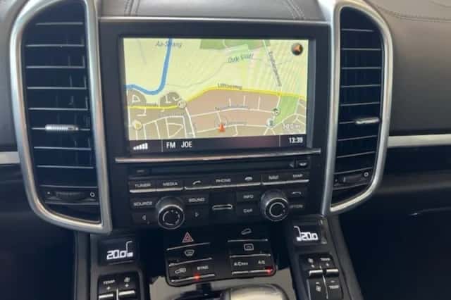Porsche Cayenne (2015) thumbnail 33