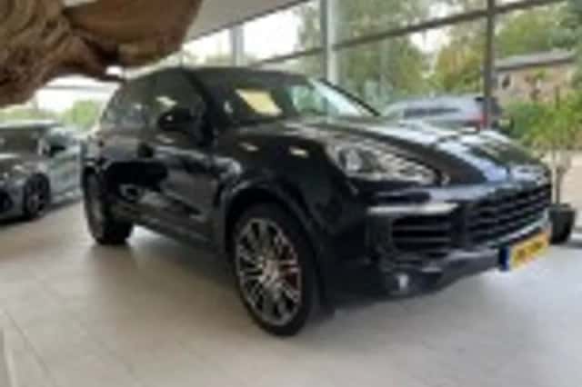 Porsche Cayenne (2015) thumbnail 44
