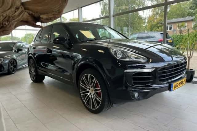 Porsche Cayenne (2015) thumbnail 6