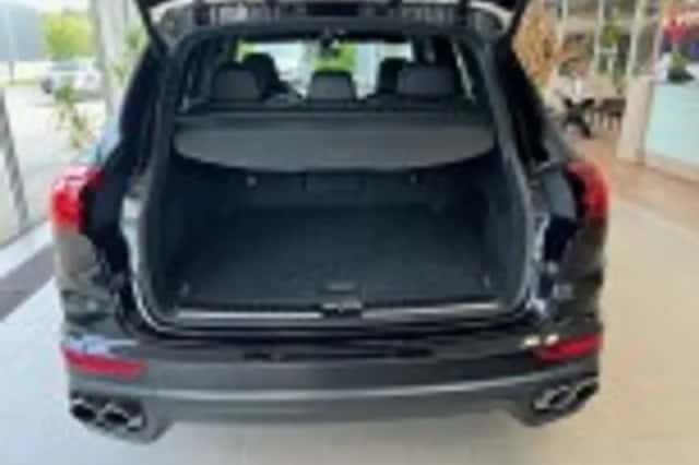 Porsche Cayenne (2015) thumbnail 53