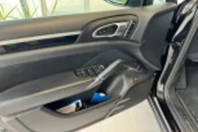 Porsche Cayenne (2015) thumbnail 63