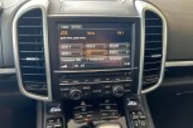 Porsche Cayenne (2015) thumbnail 72
