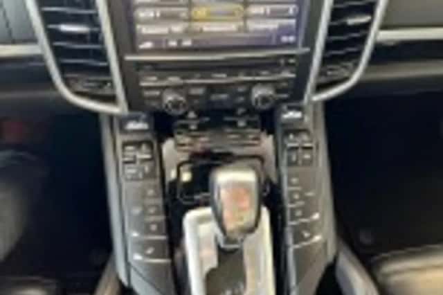 Porsche Cayenne (2015) thumbnail 74