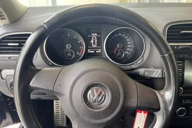 Volkswagen Golf (2011) thumbnail 17