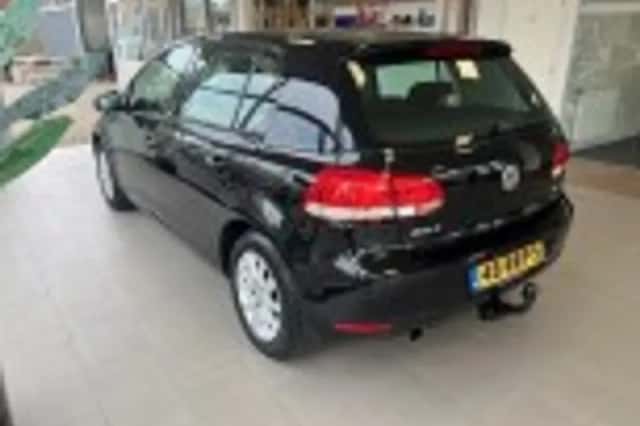 Volkswagen Golf (2011) thumbnail 27
