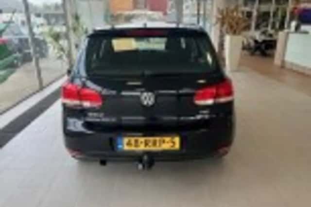 Volkswagen Golf (2011) thumbnail 28