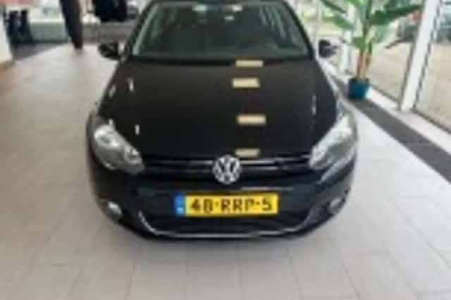 Volkswagen Golf (2011) thumbnail 32