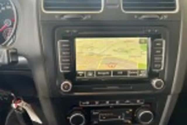Volkswagen Golf (2011) thumbnail 44