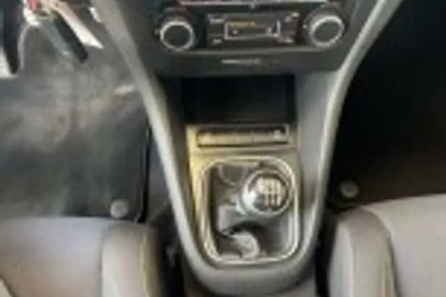 Volkswagen Golf (2011) thumbnail 46