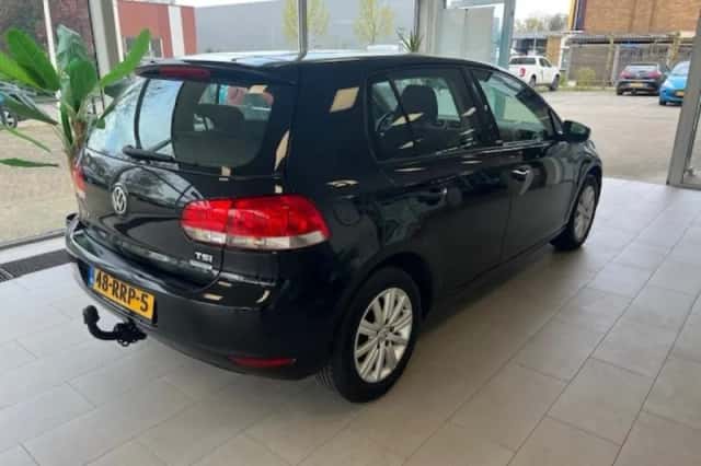 Volkswagen Golf (2011) thumbnail 53
