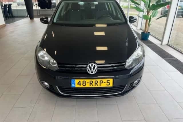 Volkswagen Golf (2011) thumbnail 56