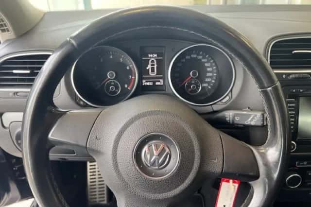 Volkswagen Golf (2011) thumbnail 65