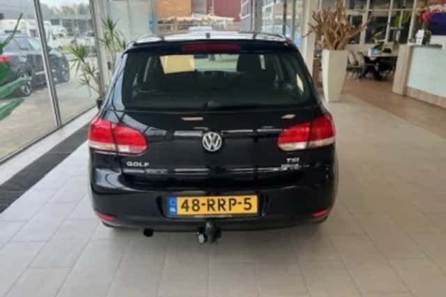 Volkswagen Golf (2011) thumbnail 76