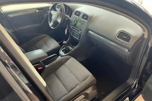 Volkswagen Golf (2011) thumbnail 9